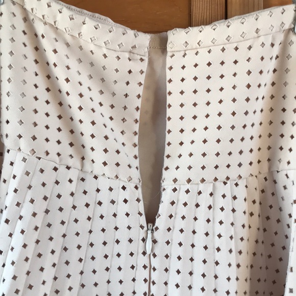 Pale pink pleated J. Crew skirt - Picture 4 of 4
